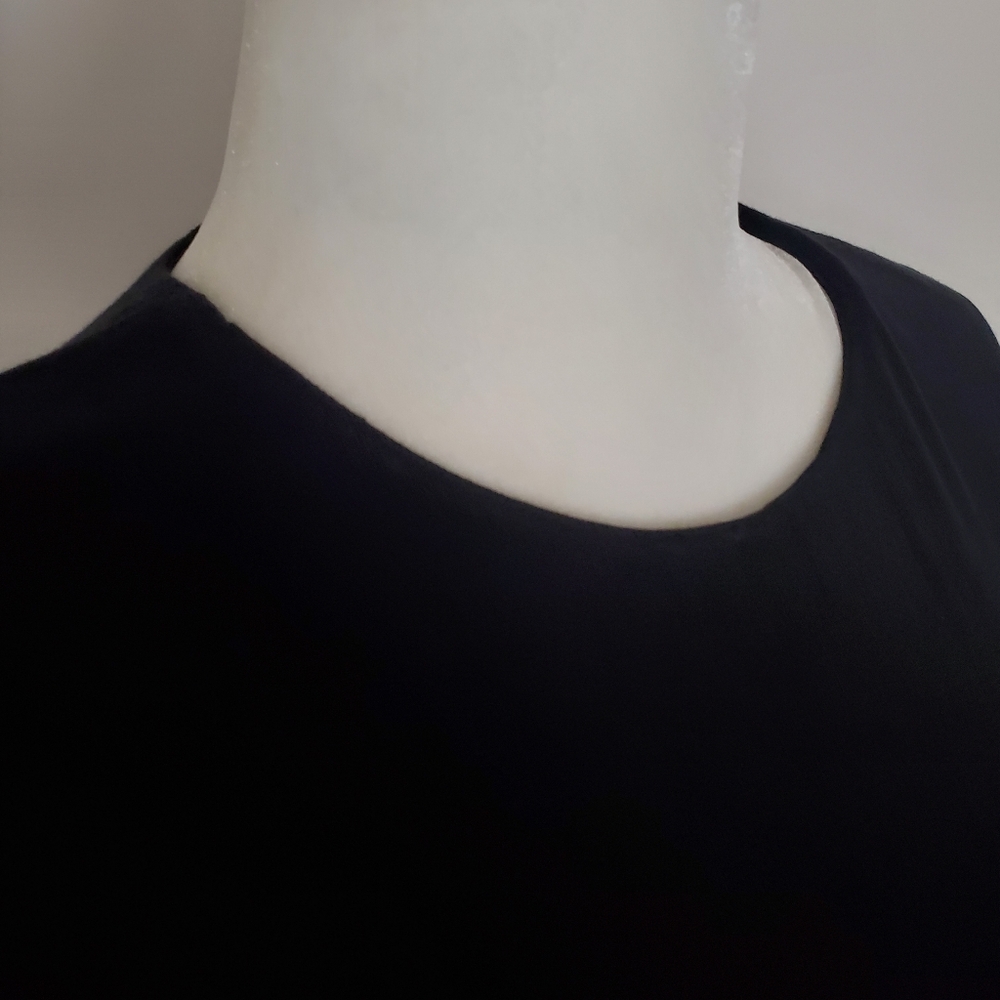 White Fox Baby Tee Crop Top Women's Size S Black - Picture 6 of 9
